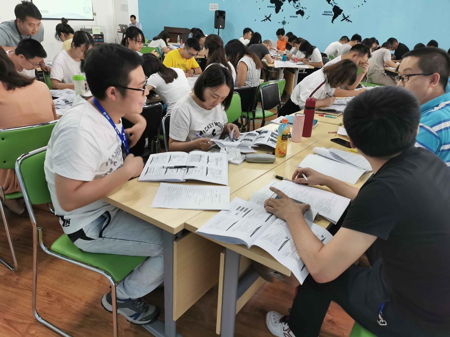 富士康科技集團(tuán)（成都）科技工業(yè)園9001&QC080000內(nèi)審員培訓(xùn)四.jpg