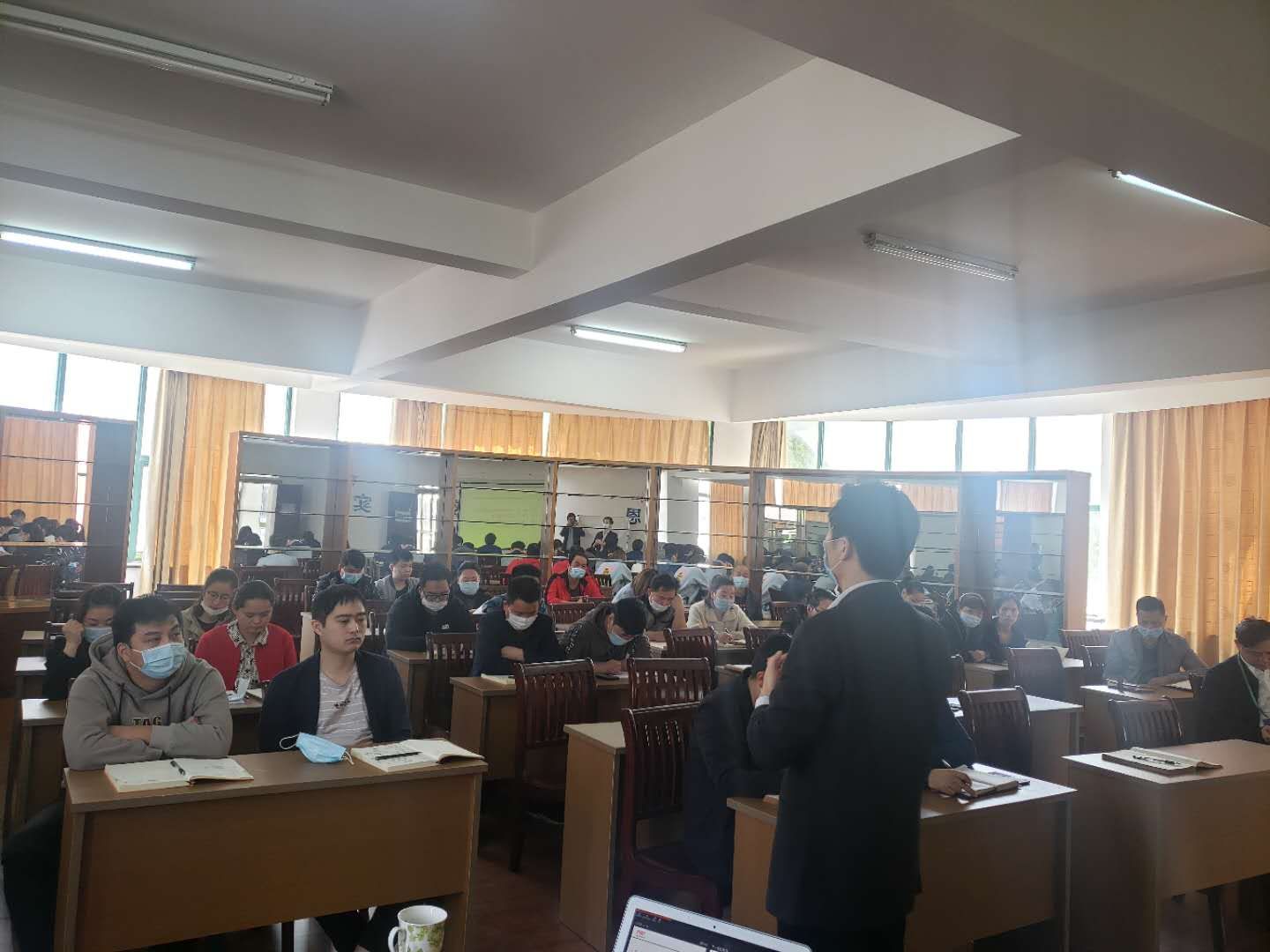 紹興市益強(qiáng)電器科技有限公司